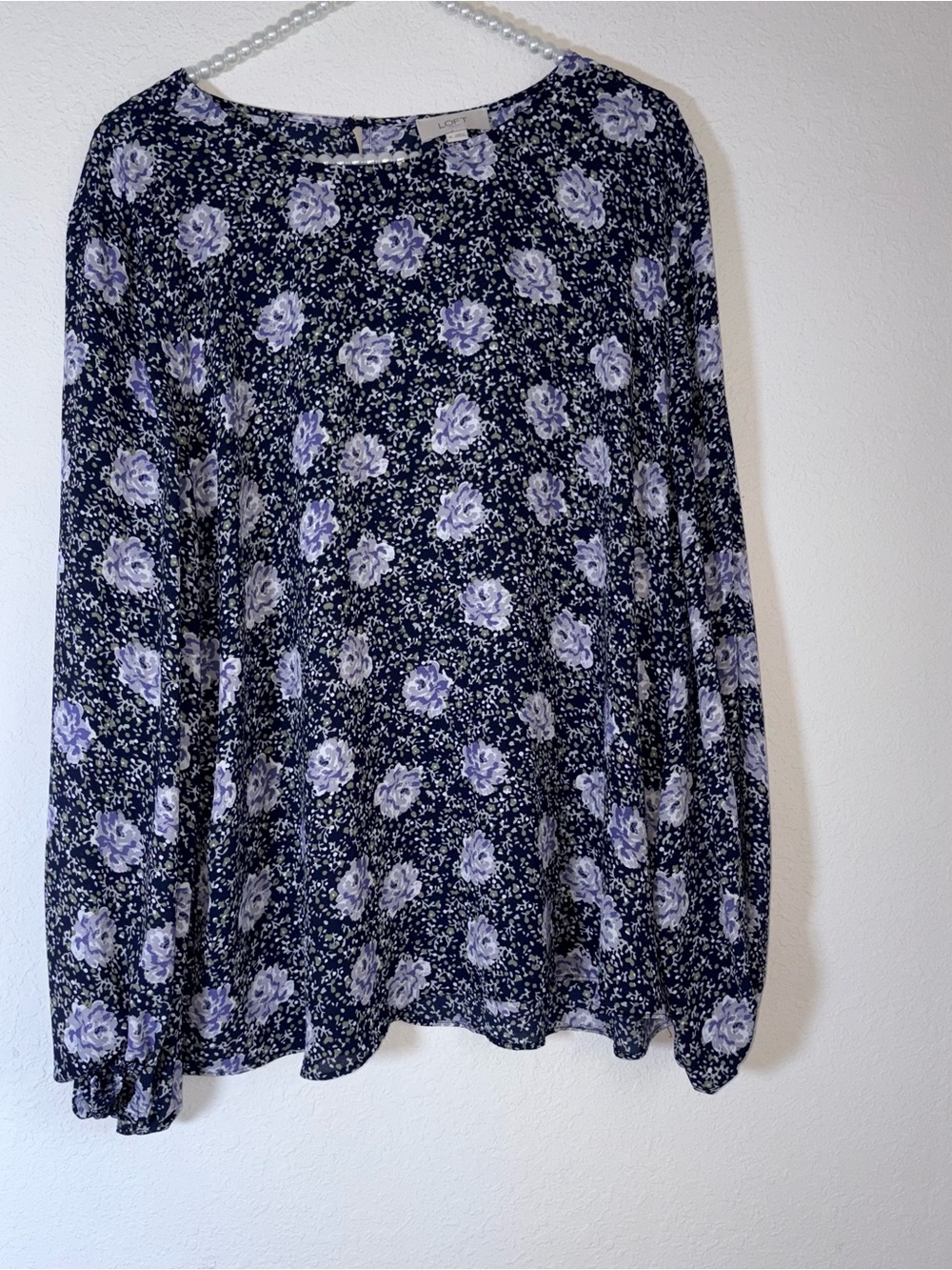 LOFT Navy and Lavender Floral Print Blouse XL long balloon sleeve elastic cuffs